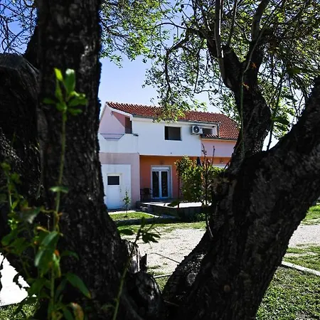 Donji Lepuri * Lisičići