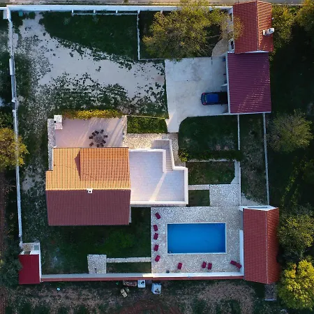 Дом отдыха Donji Lepuri Lisicici