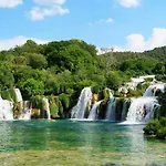 Dom wakacyjny Donji Lepuri Lisicici